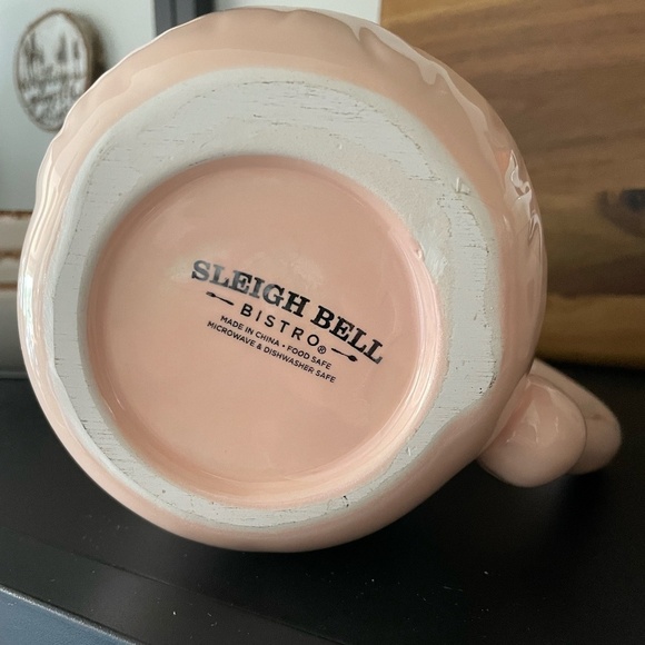 SLEIGH BELL BISTRO LARGE PINK SANTA COFFEE/HOT CHOCOLATE MUG NWOT - Picture 7 of 7